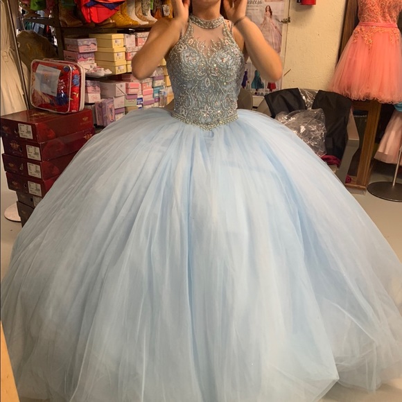 Brand New Quinceañera Dress, crown and crinolina - Picture 1 of 3